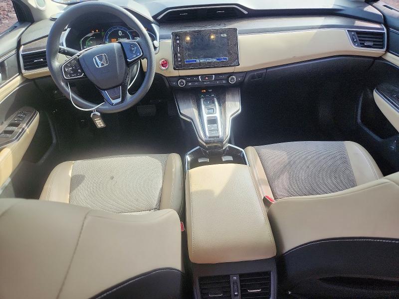 Photo 8 from auction – 2018 HONDA CLARITY with VIN JHMZC5F19JC013324
