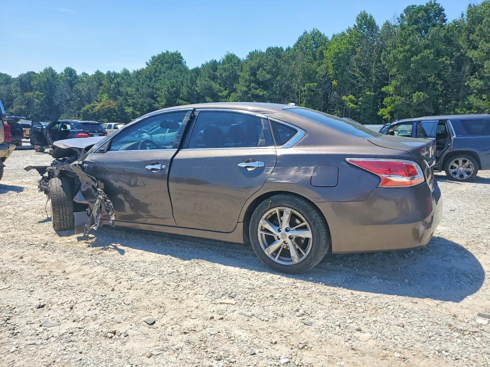 Photo 2 from auction – 2015 NISSAN ALTIMA with VIN 1N4AL3AP6FC220524