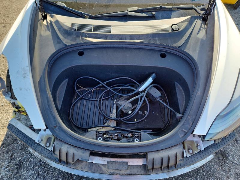 Фото 11 с аукциона – 2022 TESLA MODEL 3 с VIN 5YJ3E1EA5NF102652