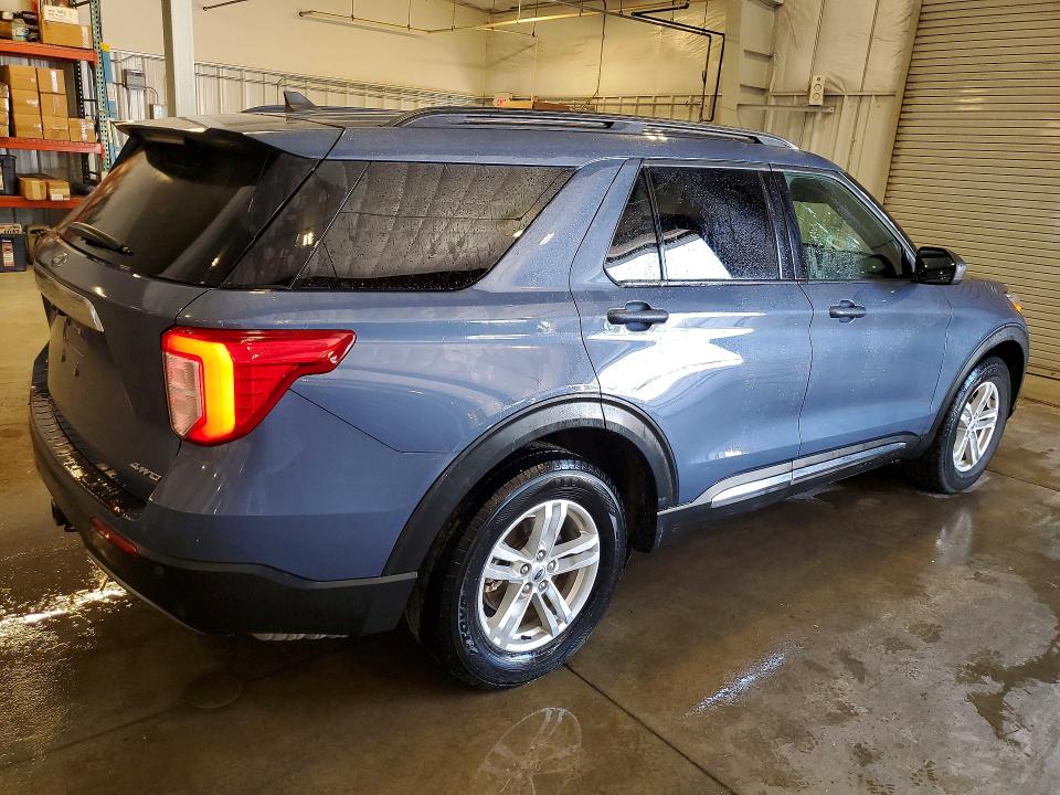 Photo 3 from auction – 2021 FORD EXPLORER with VIN 1FMSK8DH8MGB70858