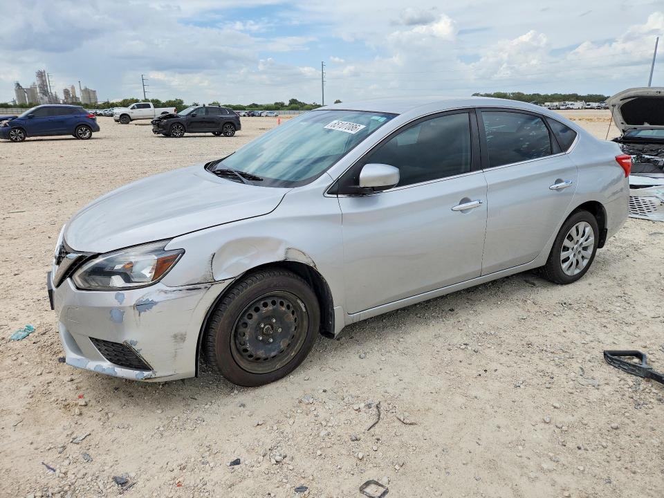 NISSAN SENTRA 2017 with VIN 3N1AB7AP4HY251904 - Photo from auction