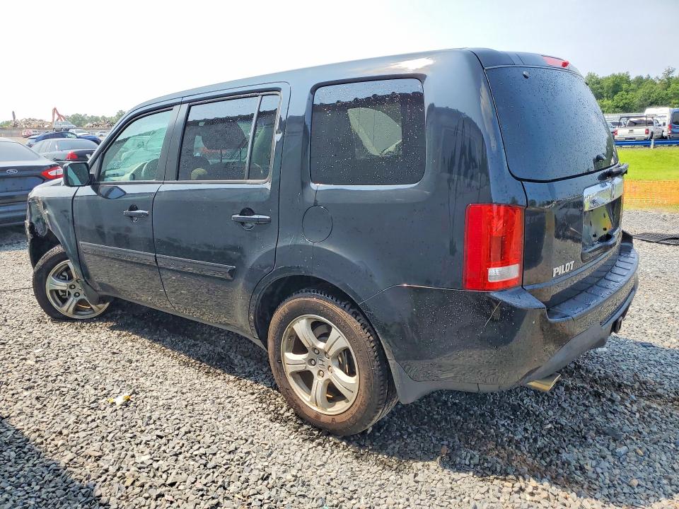 Photo 2 from auction – 2015 HONDA PILOT with VIN 5FNYF4H70FB072191