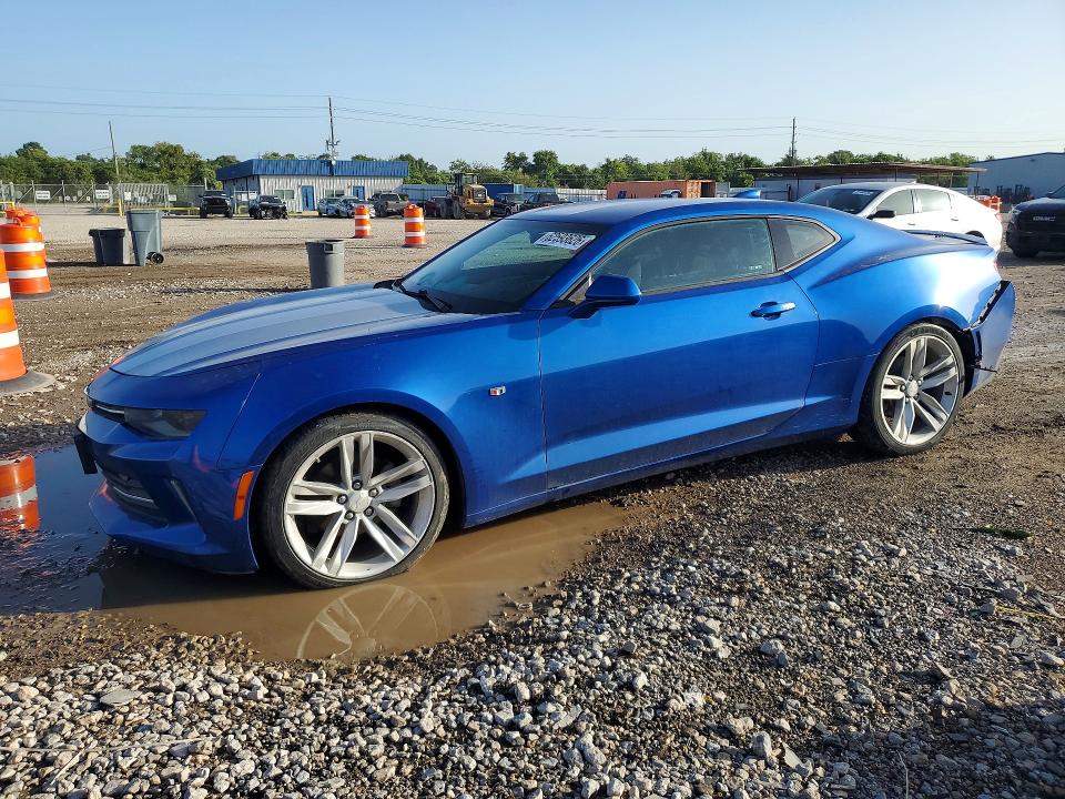 CHEVROLET CAMARO 2018 with VIN 1G1FB1RS6J0119583 - Photo from auction