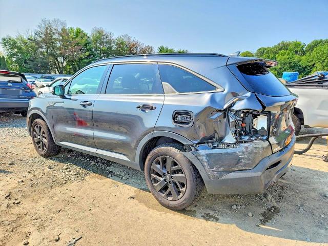 Photo 2 from auction – 2021 KIA SORENTO with VIN 5XYRLDLC3MG004149