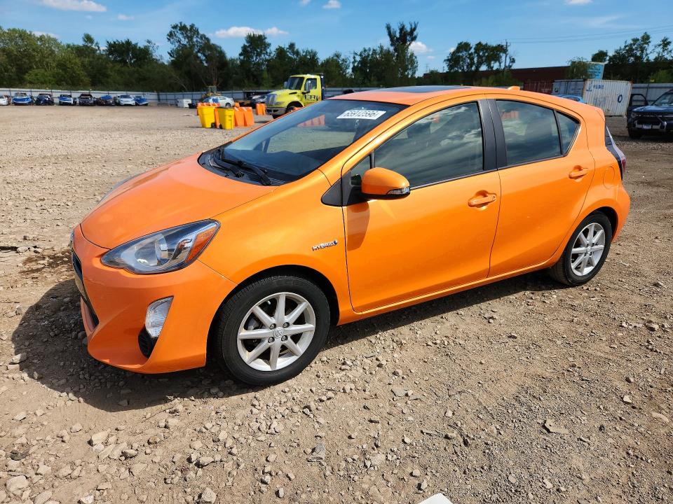 TOYOTA PRIUS C 2015 with VIN JTDKDTB3XF1089018 - Photo from auction