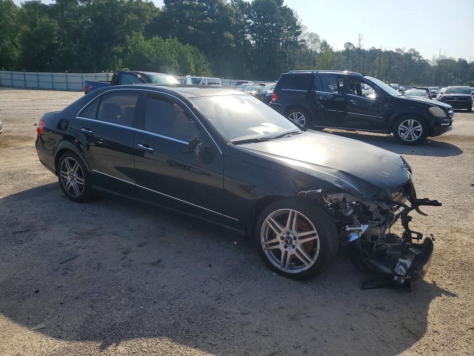 Photo 4 from auction – 2010 MERCEDES-BENZ E with VIN WDDHF5GB8AA044366