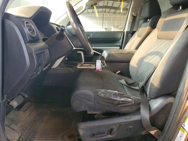 Photo 7 from auction – 2016 TOYOTA TUNDRA with VIN 5TFCY5F17GX019942
