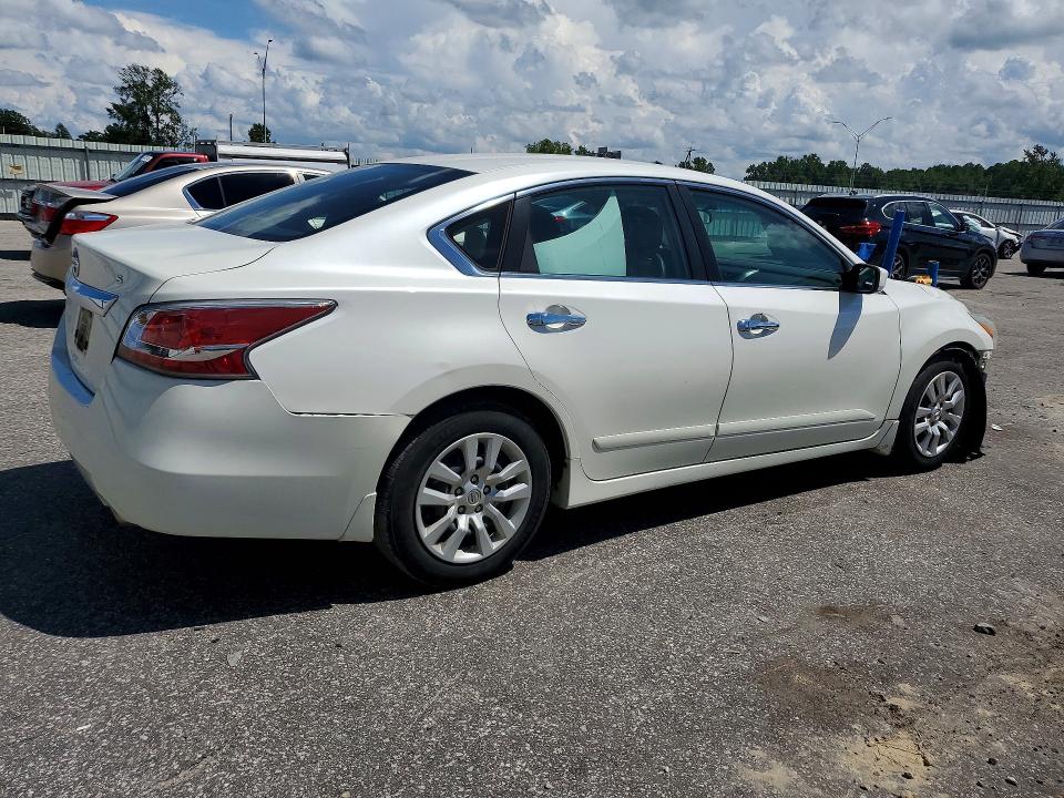 Photo 3 from auction – 2015 NISSAN ALTIMA with VIN 1N4AL3AP9FC577020