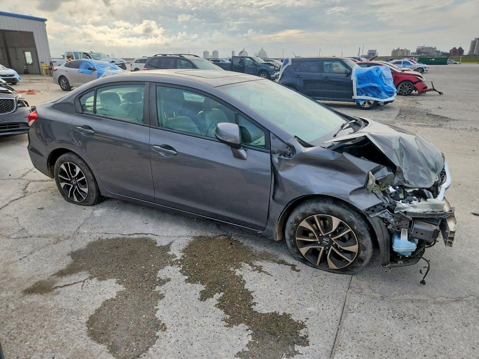 Снимка 4 от търг – 2013 HONDA CIVIC с VIN 2HGFB2F96DH515593