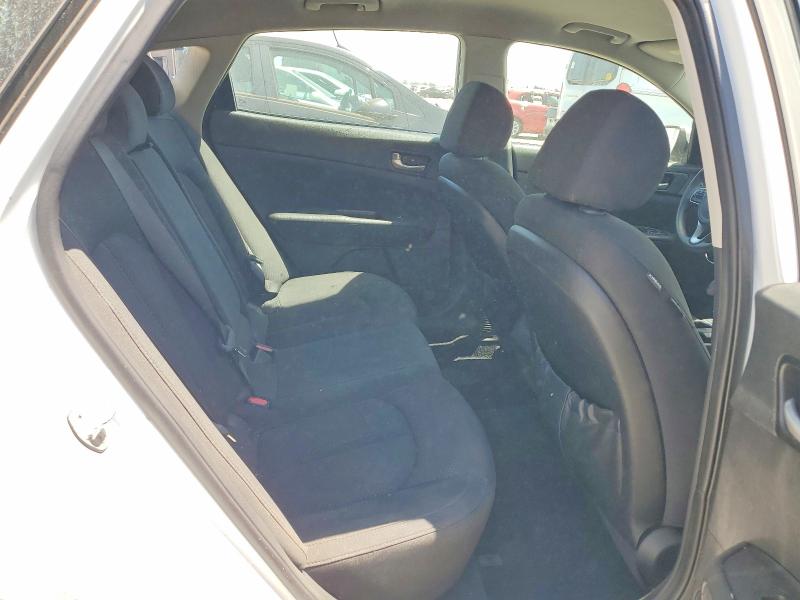 Photo 10 from auction – 2016 KIA OPTIMA with VIN 5XXGT4L34GG110755