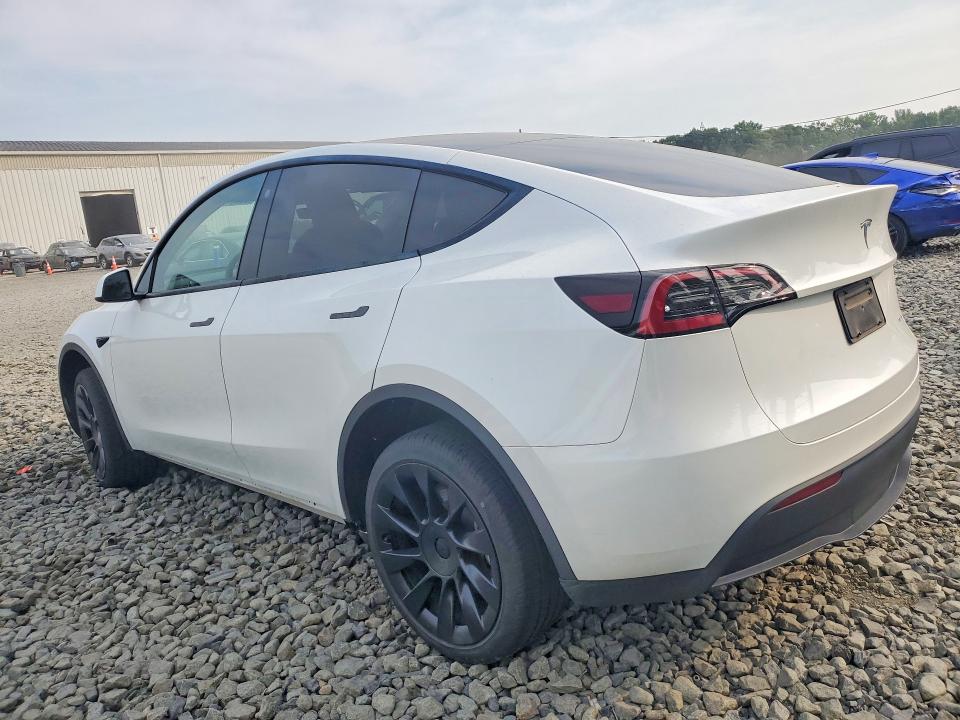 Photo 2 from auction – 2023 TESLA MODEL Y with VIN 7SAYGDEE6PA028715
