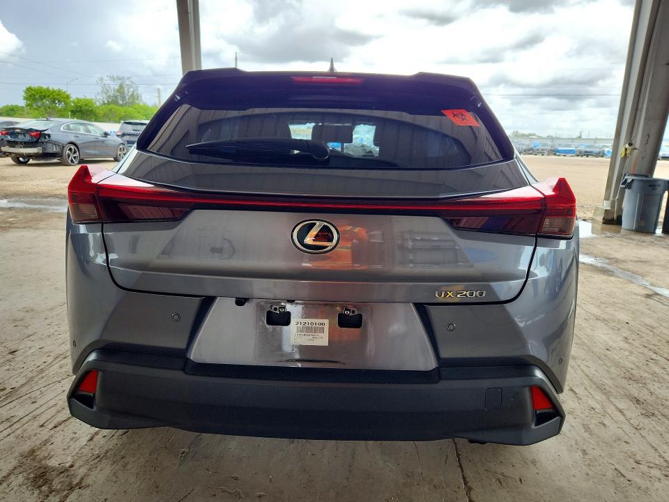 Photo 6 from auction – 2021 LEXUS UX with VIN JTHP3JBH2M2033170