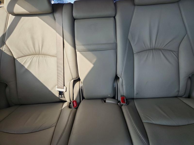 Photo 10 from auction – 2008 LEXUS RX with VIN 2T2HK31U88C082539