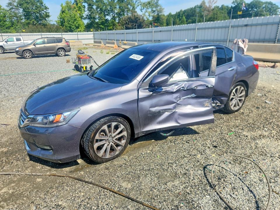 HONDA ACCORD 2015 with VIN 1HGCR2F53FA111096 - Photo from auction