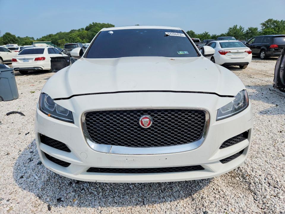 Photo 5 from auction – 2018 JAGUAR F-PACE with VIN SADCJ2GX9JA237580