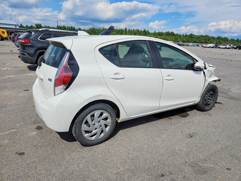 Photo 3 from auction – 2015 TOYOTA PRIUS C with VIN JTDKDTB30F1099458