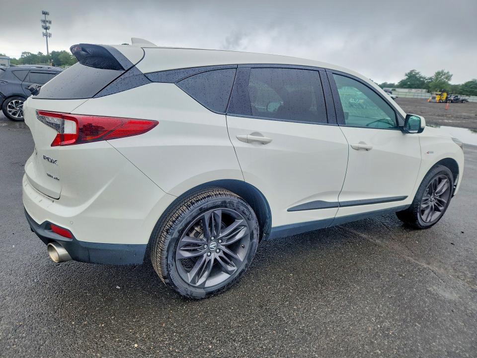 Photo 3 from auction – 2019 ACURA RDX with VIN 5J8TC2H65KL012091