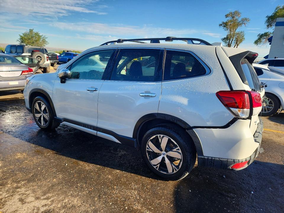 Photo 2 from auction – 2019 SUBARU FORESTER with VIN JF2SKAWC9KH467756