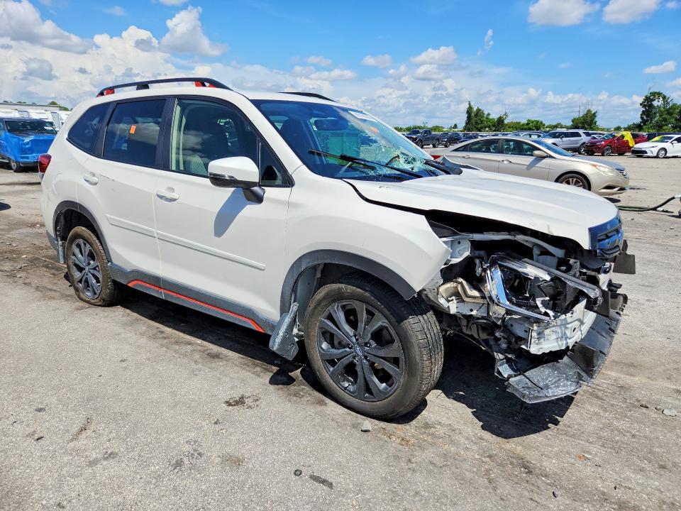 Zdjęcie 4 z aukcji – 2022 SUBARU FORESTER z VIN JF2SKAJC1NH516640