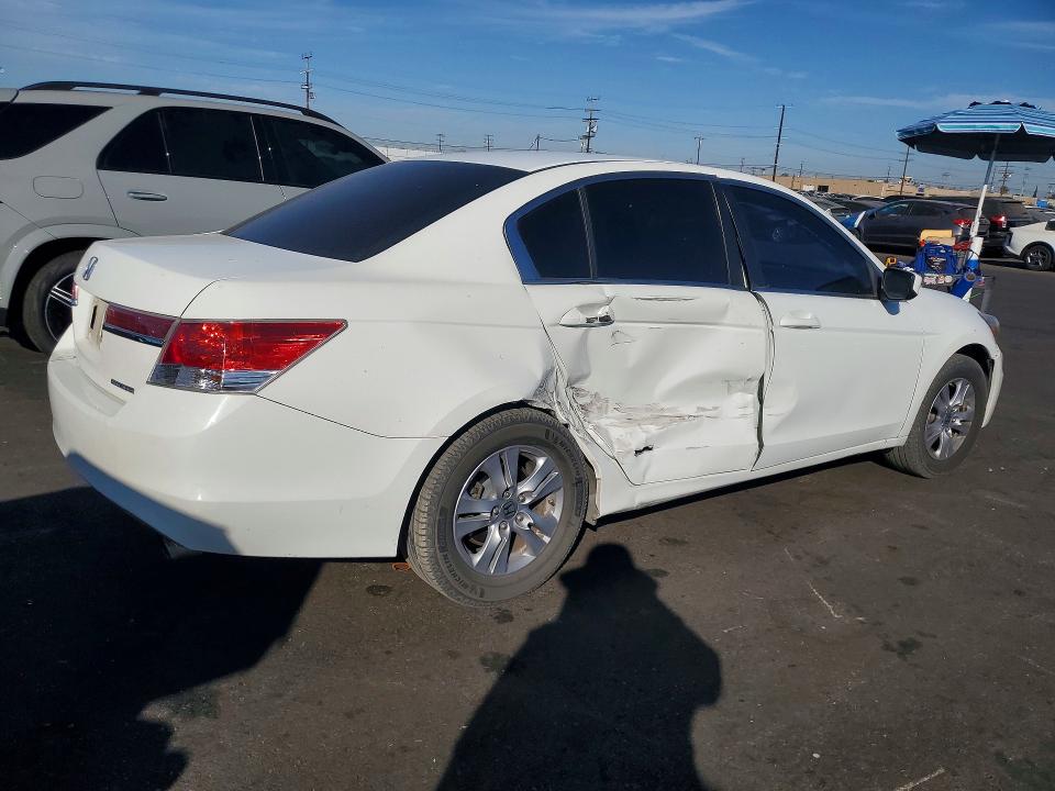 Photo 3 from auction – 2012 HONDA ACCORD with VIN 1HGCP2F62CA018869