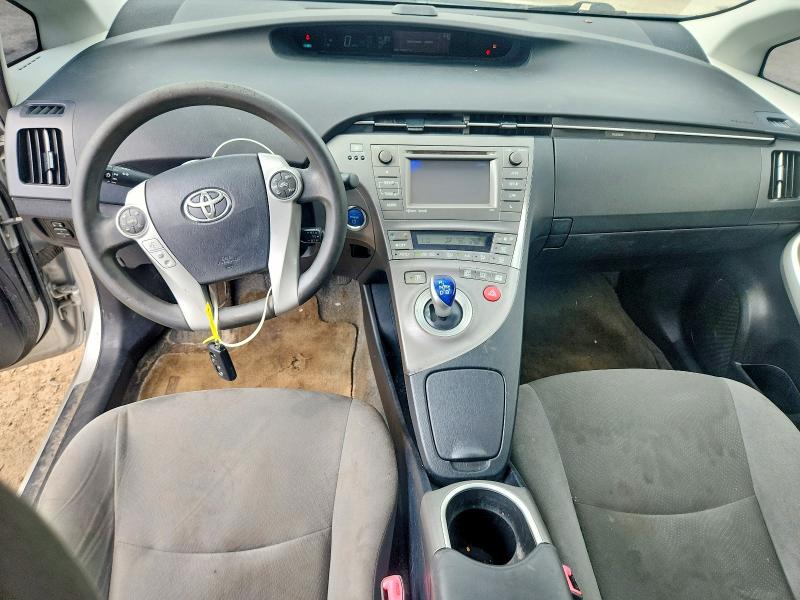 Photo 8 from auction – 2013 TOYOTA PRIUS with VIN JTDKN3DU8D1734670