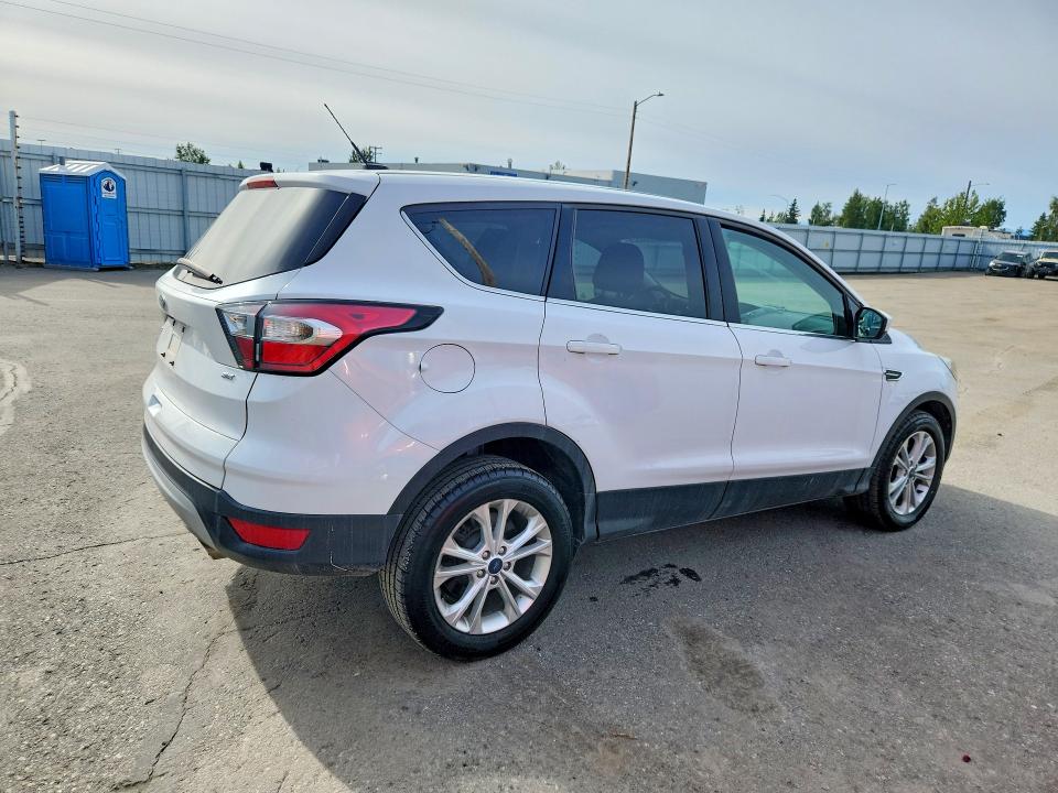 Photo 3 from auction – 2017 FORD ESCAPE with VIN 1FMCU9GD4HUC27481