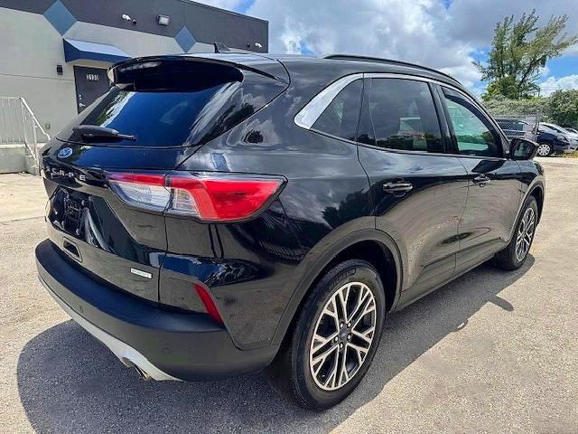 Photo 3 from auction – 2020 FORD ESCAPE with VIN 1FMCU0H61LUB07822