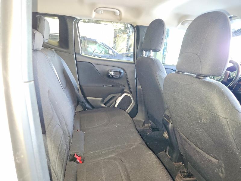 Photo 11 from auction – 2018 JEEP RENEGADE with VIN ZACCJBBB0JPJ19499