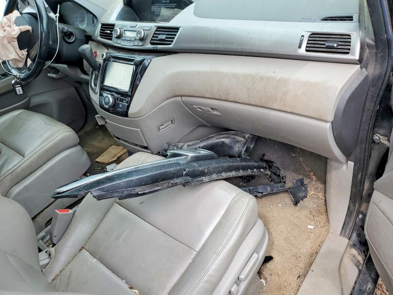 Photo 13 from auction – 2016 HONDA ODYSSEY with VIN 5FNRL5H69GB037497