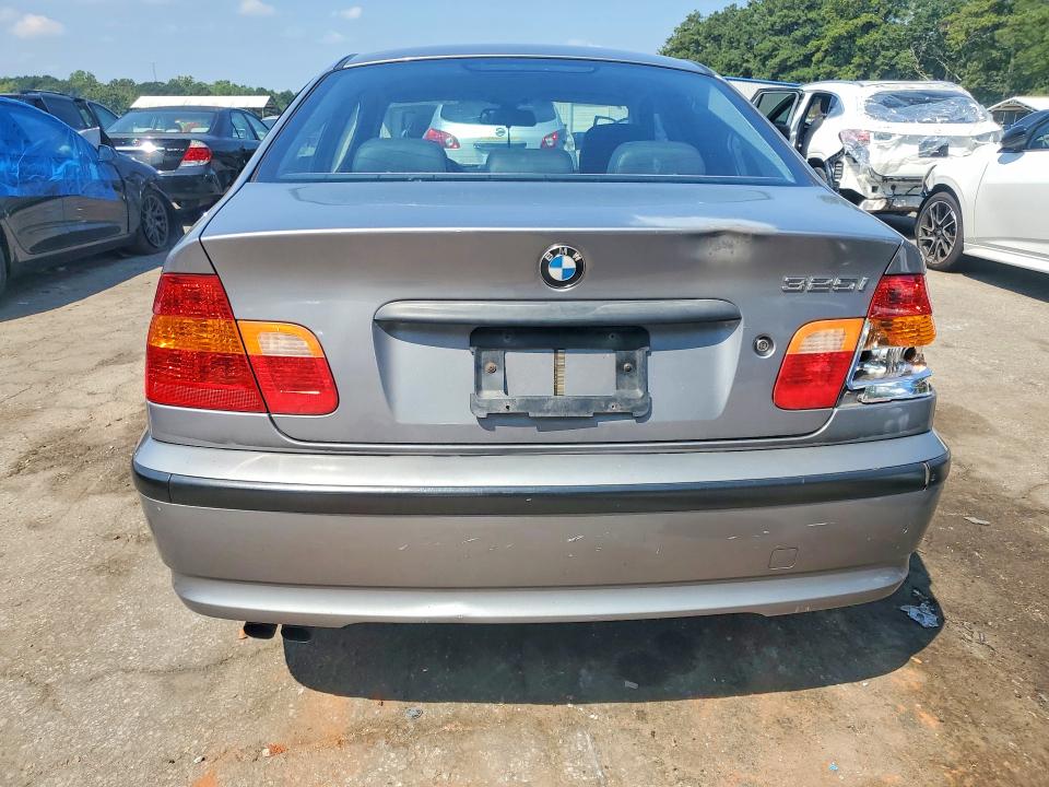 Фото 6 с аукциона – 2004 BMW 325 с VIN WBAEV33404KR27899