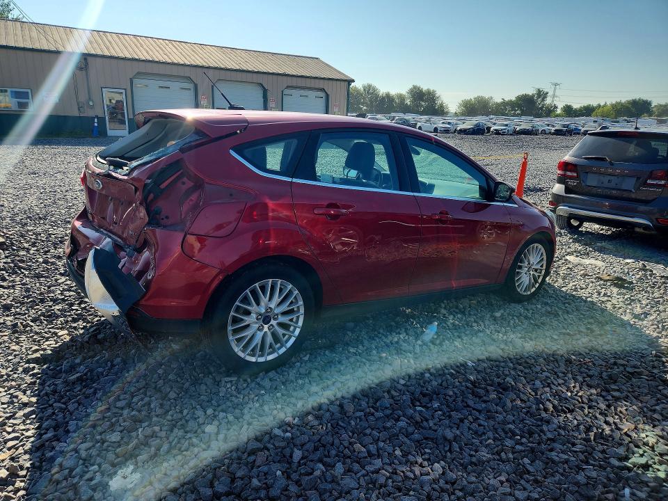 Photo 3 from auction – 2012 FORD FOCUS with VIN 1FAHP3M28CL283106