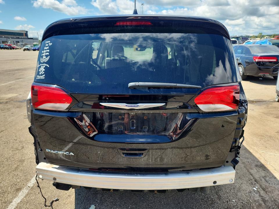 Photo 6 from auction – 2020 CHRYSLER PACIFICA with VIN 2C4RC1EG4LR165389