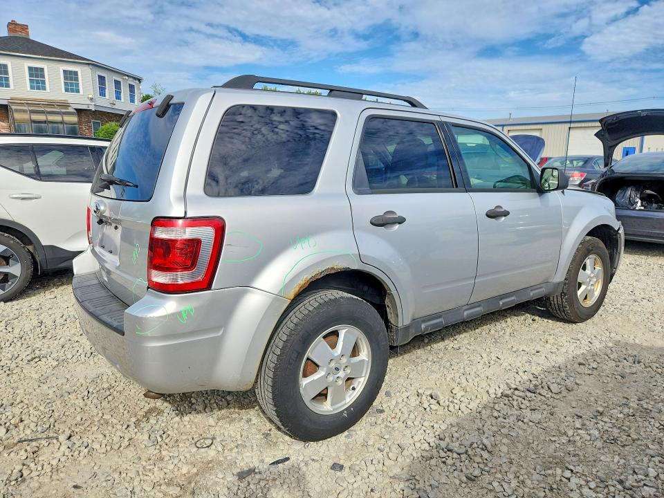 Photo 3 from auction – 2012 FORD ESCAPE with VIN 1FMCU0D71CKB57775
