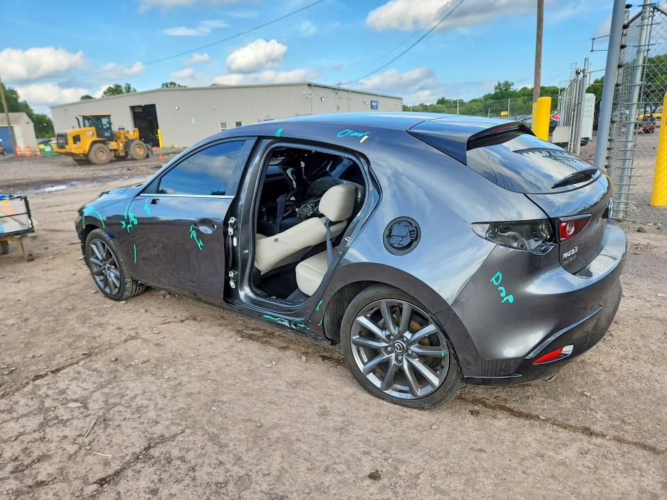 Photo 2 from auction – 2023 MAZDA 3 with VIN JM1BPALM0P1614558