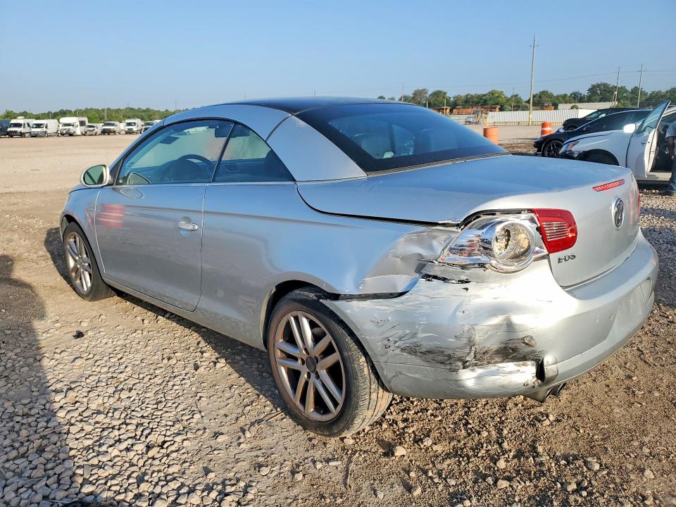 Zdjęcie 2 z aukcji – 2008 VOLKSWAGEN EOS z VIN WVWFA71F18V007461