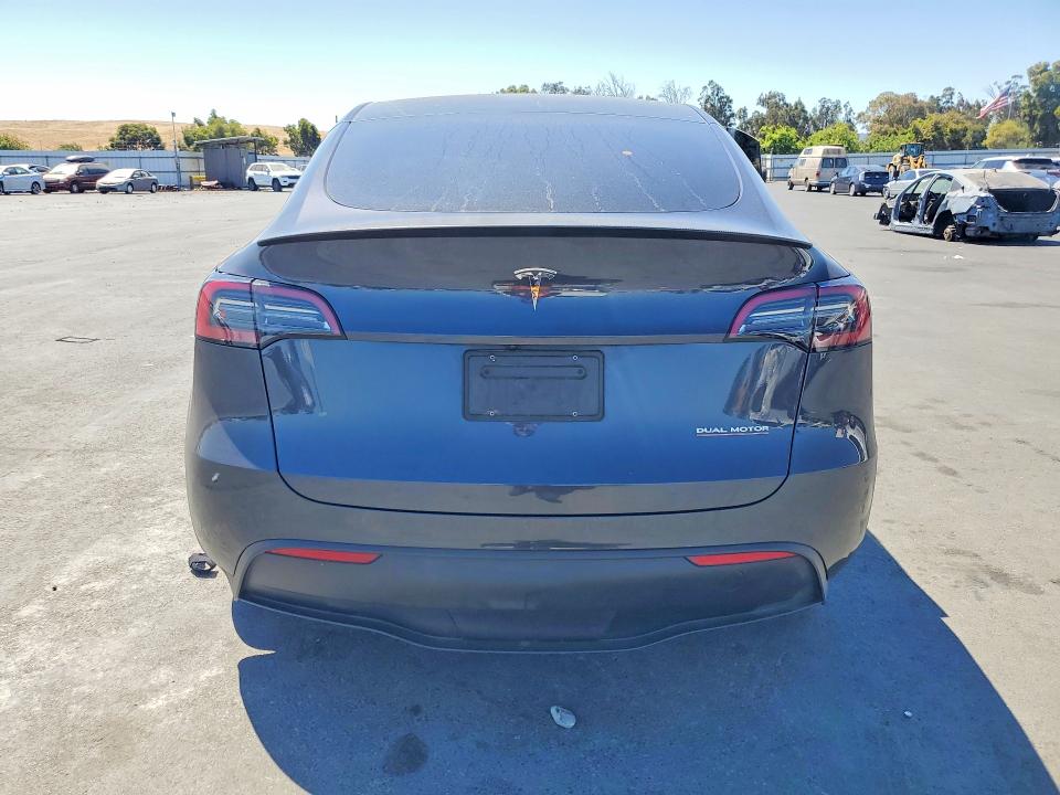 Снимка 6 от търг – 2024 TESLA MODEL Y с VIN 7SAYGDEF6RF076777
