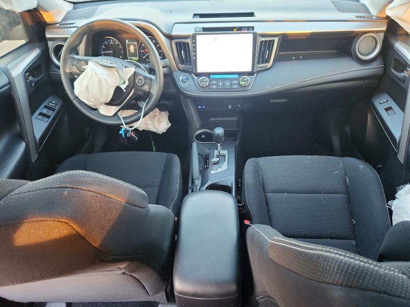 Photo 8 from auction – 2017 TOYOTA RAV4 with VIN 2T3RFREV0HW689253
