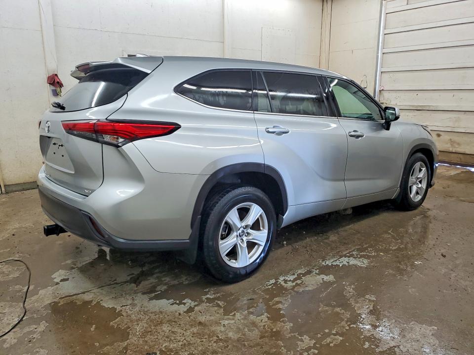 Photo 3 from auction – 2020 TOYOTA HIGHLANDER with VIN 5TDCZRBH4LS502070