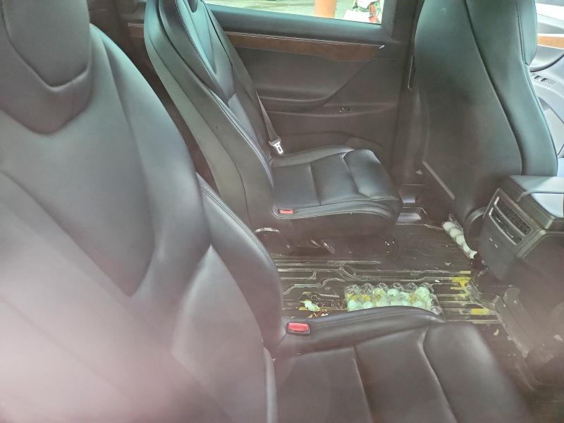 Photo 11 from auction – 2020 TESLA MODEL X with VIN 5YJXCBE22LF236229