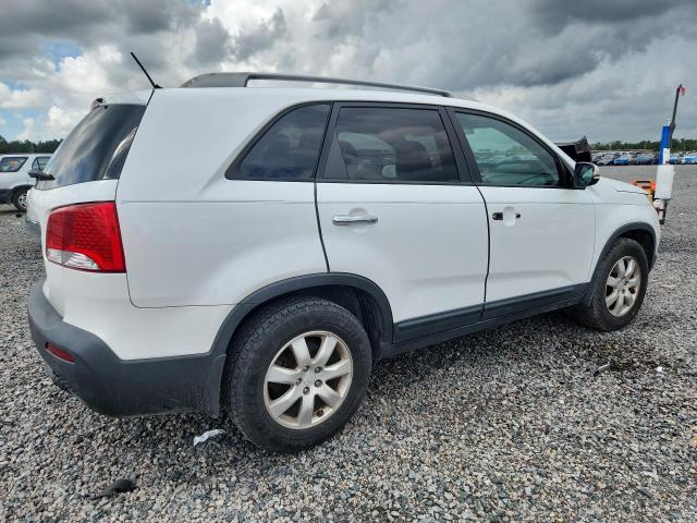 Photo 3 from auction – 2011 KIA SORENTO LX with VIN 5XYKT4A16BG127380