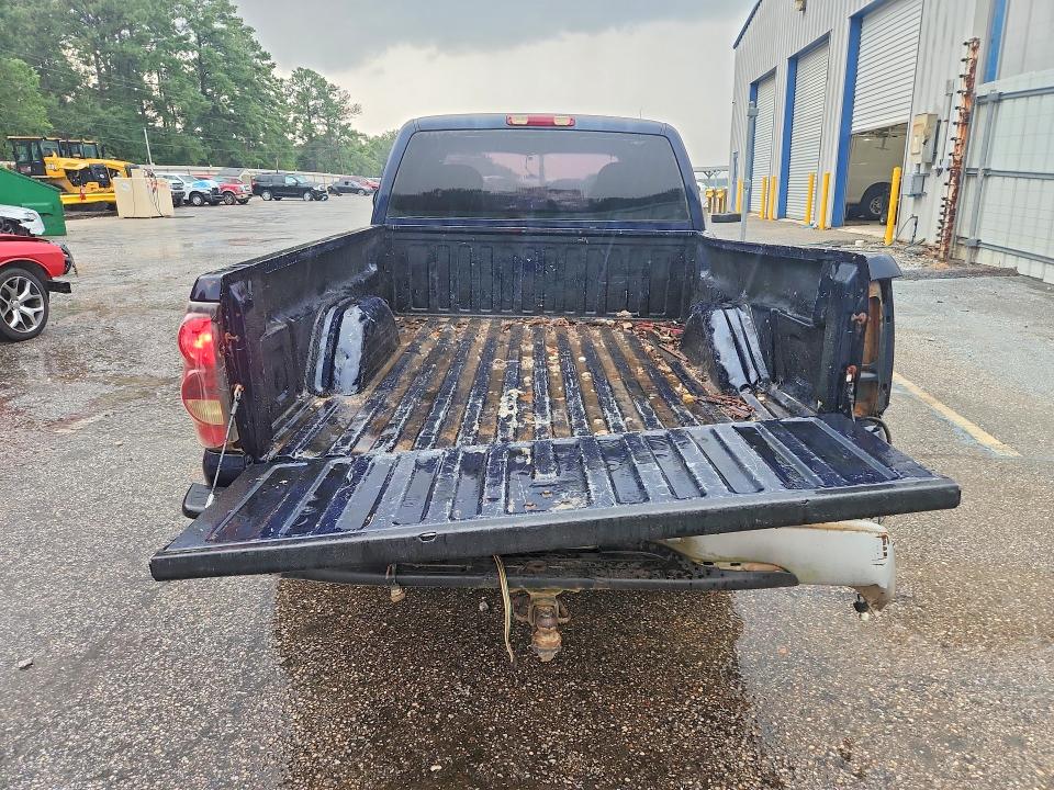 Photo 6 from auction – 2005 CHEVROLET SILVERADO with VIN 1GCEK19V25E123622