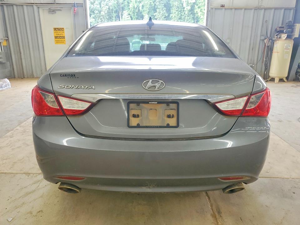 Photo 6 from auction – 2011 HYUNDAI SONATA with VIN 5NPEC4AC6BH223811