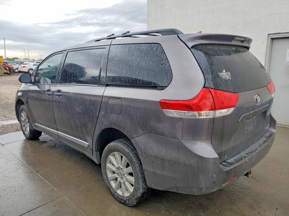 Foto 2 de la subasta – 2014 TOYOTA SIENNA con VIN 5TDDK3DC0ES078431