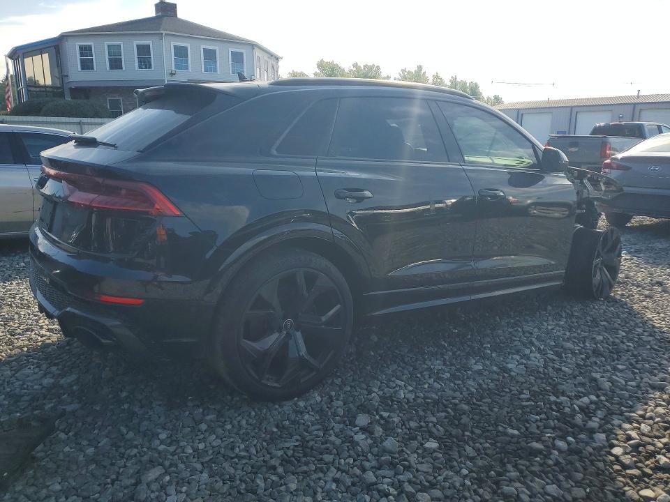 Photo 3 from auction – 2021 AUDI RS Q8 with VIN WU1ARBF11MD037680