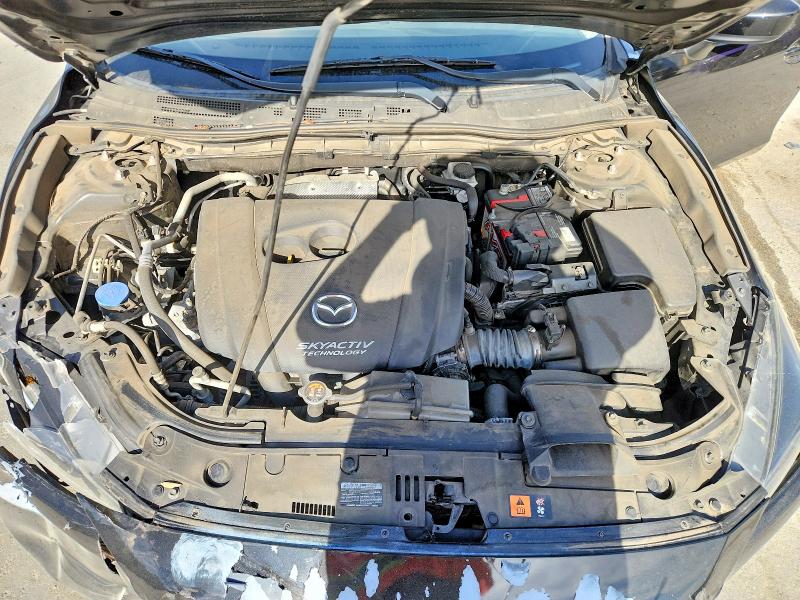 Photo 11 from auction – 2018 MAZDA 3 with VIN 3MZBN1U76JM228927