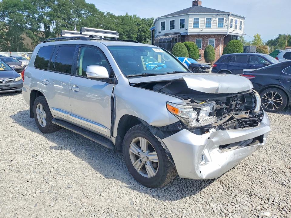 Photo 4 from auction – 2014 TOYOTA LAND CRUISER with VIN JTMHY7AJ7E4023352
