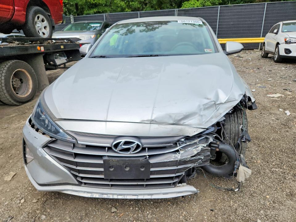 Снимка 5 от търг – 2020 HYUNDAI ELANTRA с VIN 5NPD84LF1LH534729