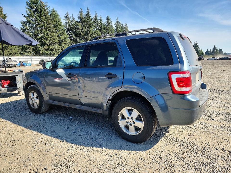 Photo 2 from auction – 2010 FORD ESCAPE with VIN 1FMCU9DG5AKC63275