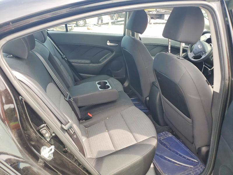 Снимка 10 от търг – 2017 KIA FORTE с VIN 3KPFL4A78HE009813