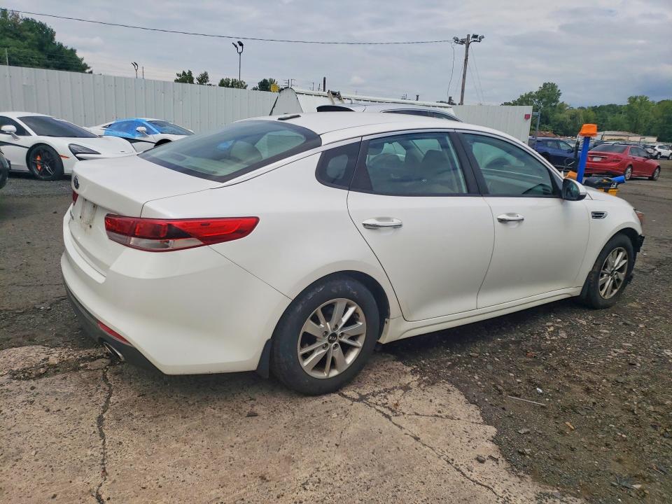 Снимка 3 от търг – 2016 KIA OPTIMA с VIN KNAGT4L36G5098786